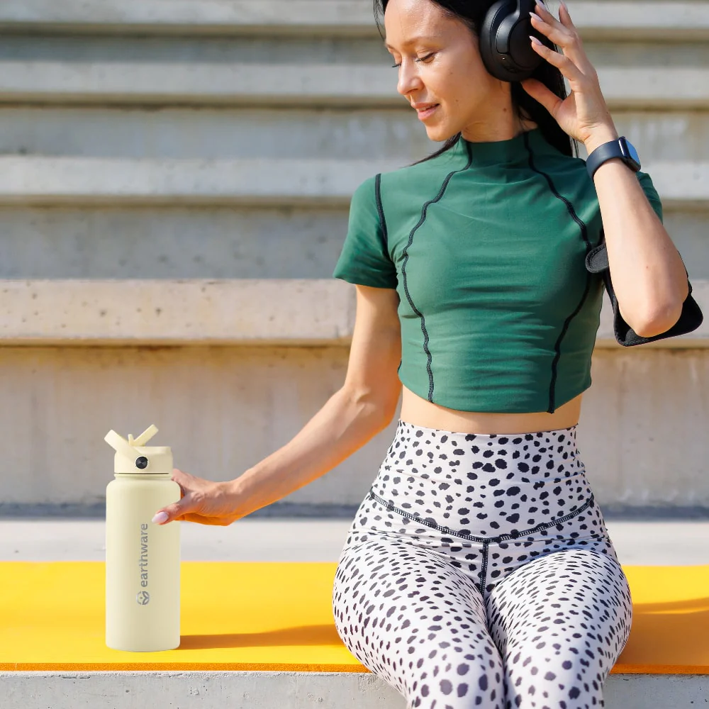 Premium Insulated Water Bottle with 2 x Caps - Yellow (1L) - Image 5